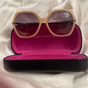 NWOT Diane Von Frustenberg sunglasses